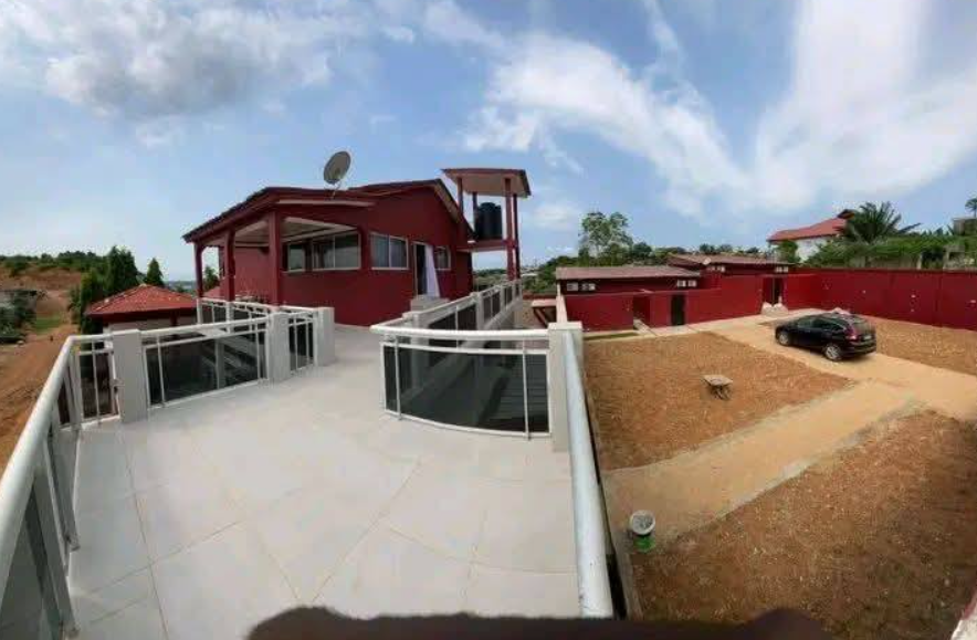 Villa duplex de 6pièces avec piscine